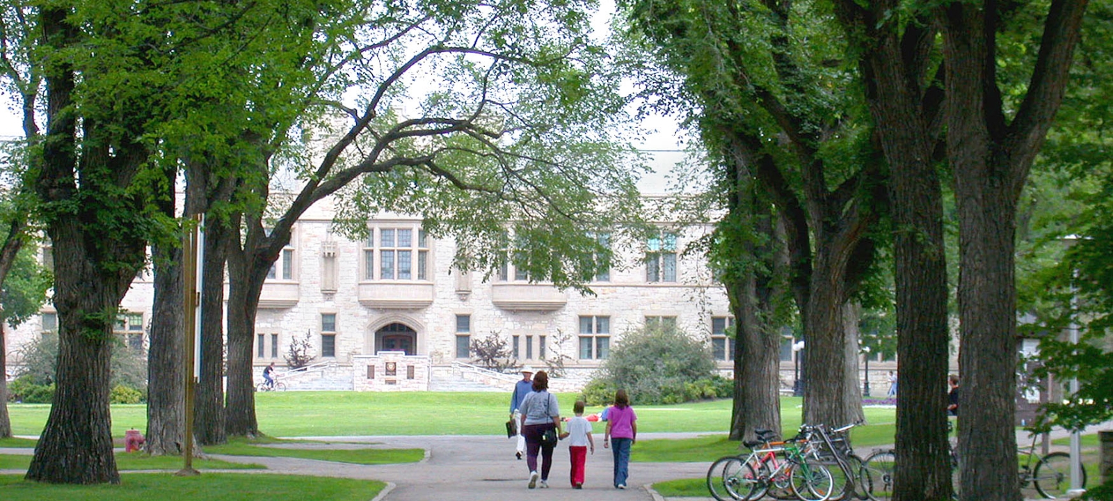 Neighbourhood Love: The University of Saskatchewan