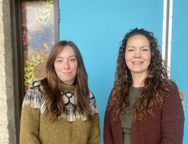 photograph of Laelia LeFeuvre and Vanessa Hyggen
