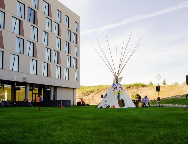 Golf, Casino & Indigenous Experiences at Dakota Dunes Resort