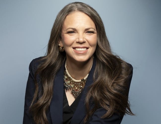 Steph Pocha Headshot