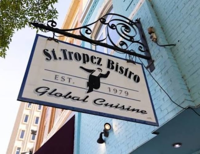 St Tropez logo
