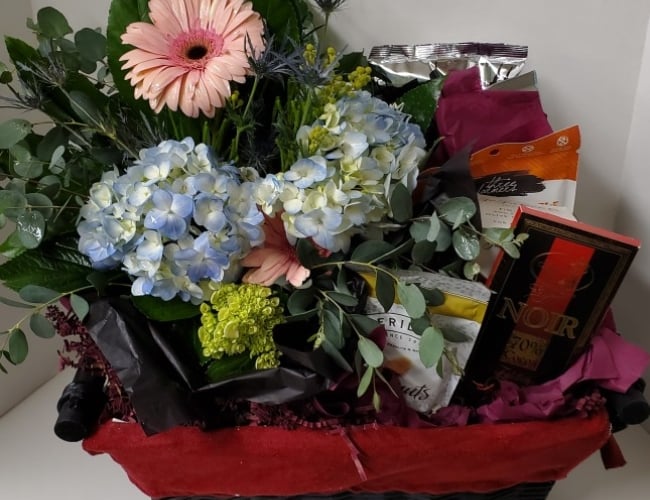 Creative Compliments Gift Baskets and Flowers - 6
