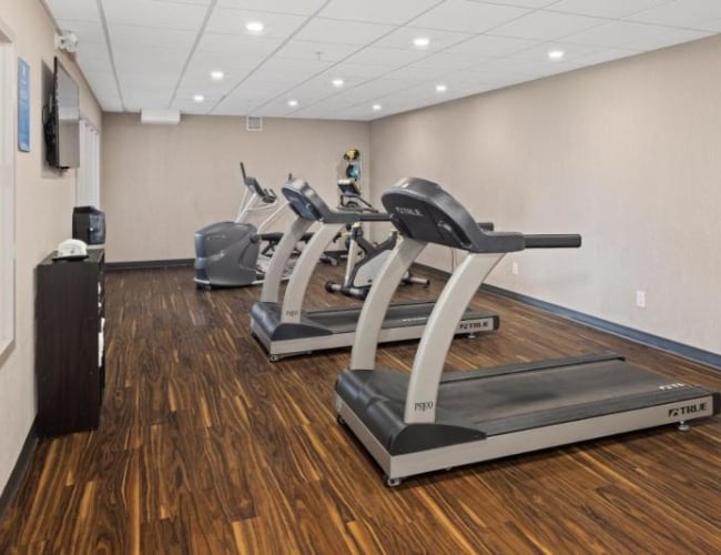 Home Inn and Suites - Saskatoon South - Gym
