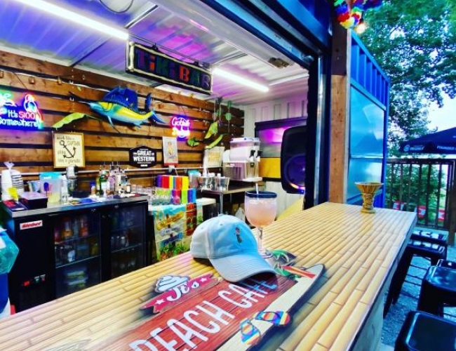 Little Kahuna's Beach Cafe and Tiki Bar – 4