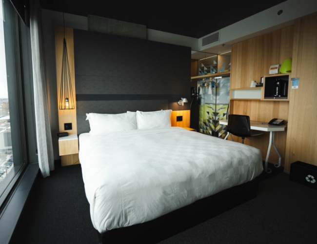 Alt Hotel Saskatoon - Alt Hotel 1 King Bed - River View