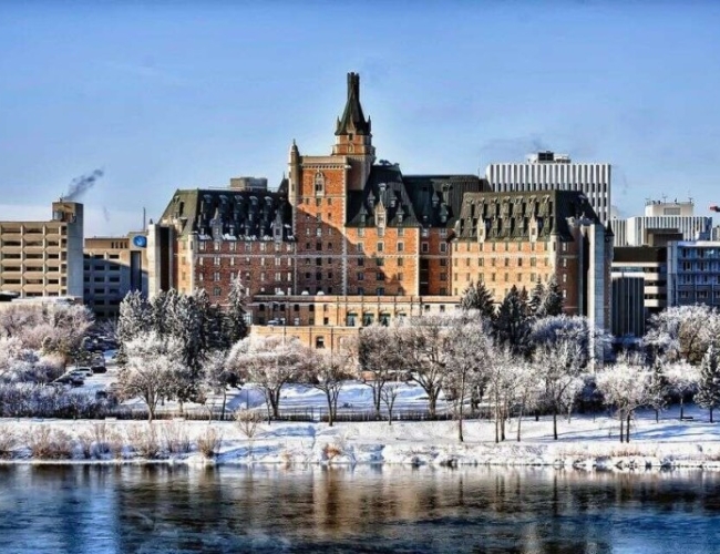 Delta Hotels by Marriott Bessborough – Bess In Winter