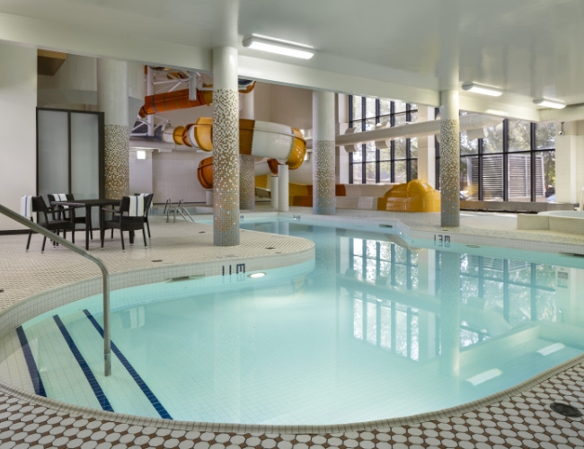 Delta Hotels by Marriott Saskatoon Downtown - Pool Area