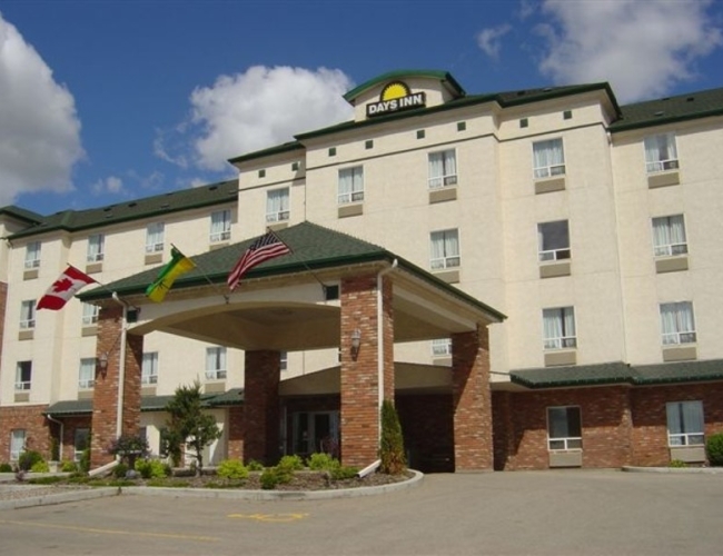 Days Inn – Saskatoon by Wyndham – Days Inn Exterior