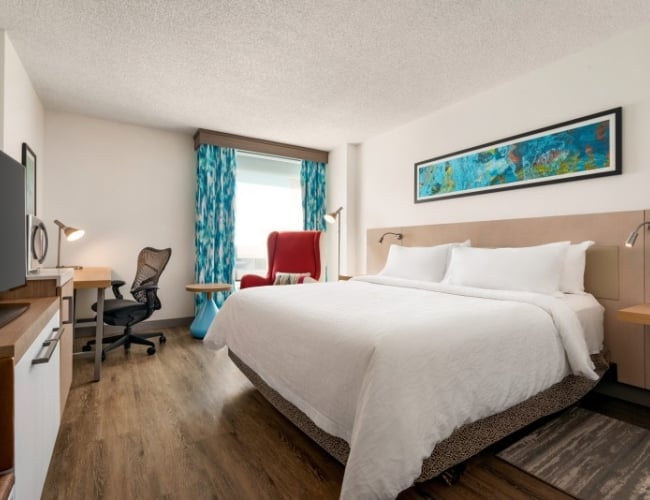 Hilton Garden Inn Saskatoon Downtown – New King Room Lead Image
