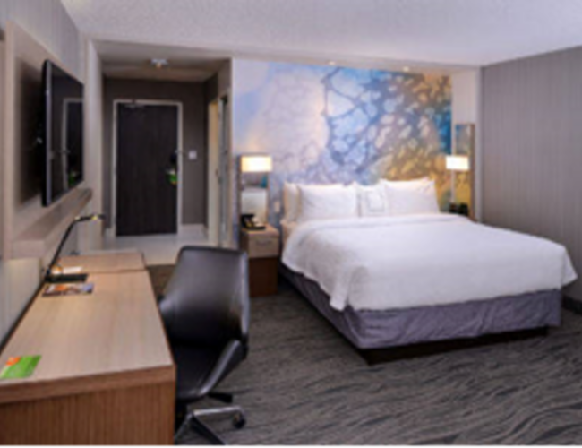 Courtyard Marriott Saskatoon Airport – King Guestroom