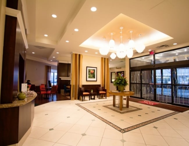 Hilton Garden Inn Saskatoon Downtown – Front Lobby