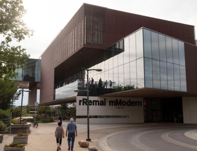 Uniglobe Carefree Travel Group – Remai Modern Entrance