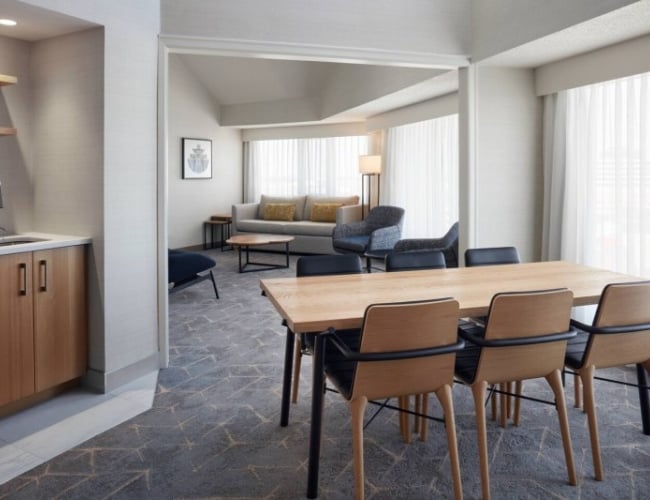 Delta Hotels by Marriott Saskatoon Downtown – River Room Suite