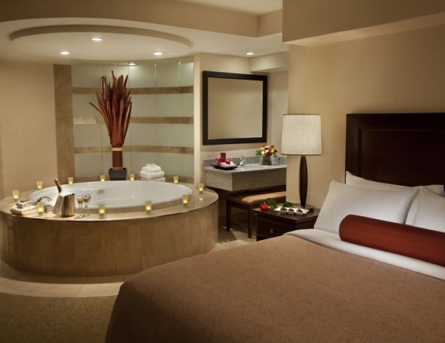 Travelodge Hotel by Wyndham Saskatoon – Jacuzzi Suite