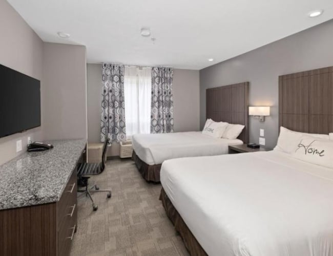 Home Inn and Suites - Saskatoon South - Double Queen Suite