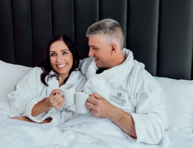 Sandman Hotel Saskatoon - Bed & Breakfast