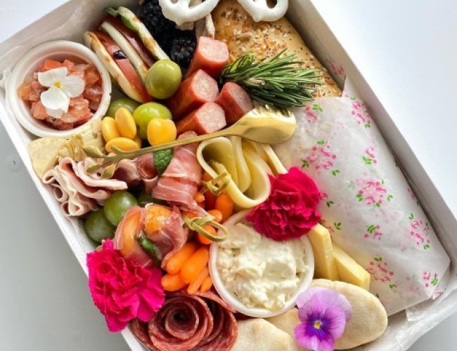 Style and Graze – Style And Graze Box