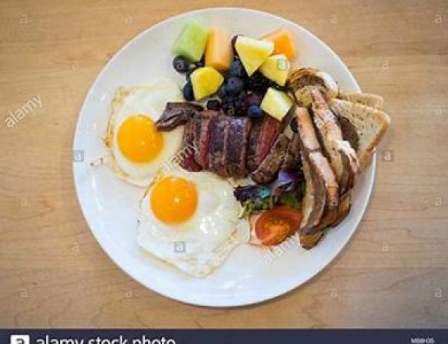 Breakfast at Hometown Diner 