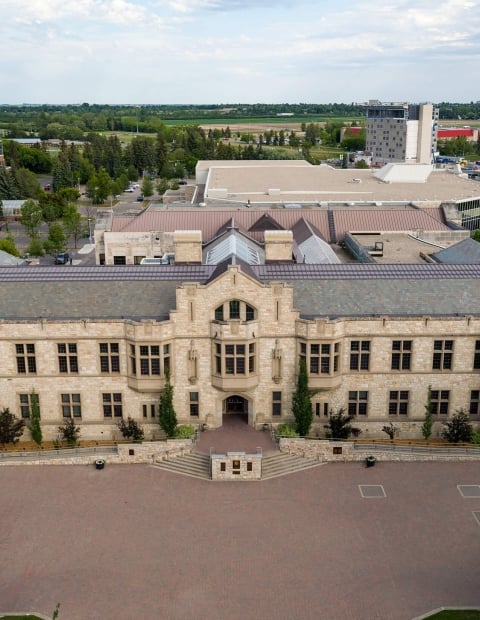 Aerial shot of the exterior of the main campus building at the University of Saskatchewan