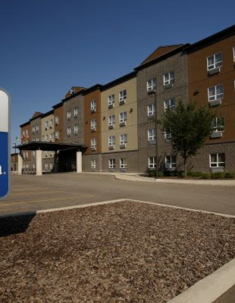 Best Western Plus East Side: Your Cozy Haven with Convenient Underground Parking