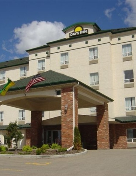 Days Inn – Saskatoon by Wyndham – Days Inn Exterior