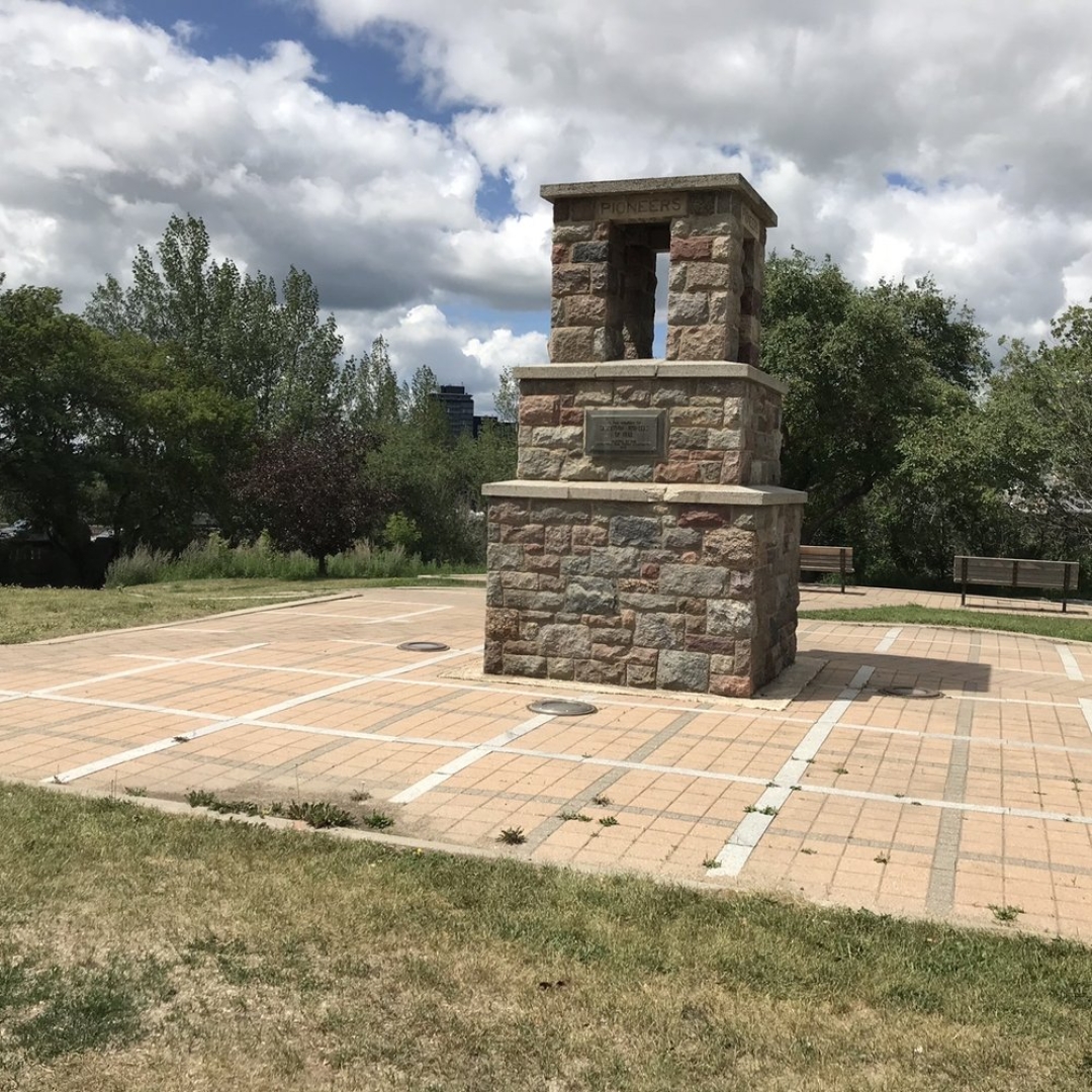 Poineer Memorial Cairn