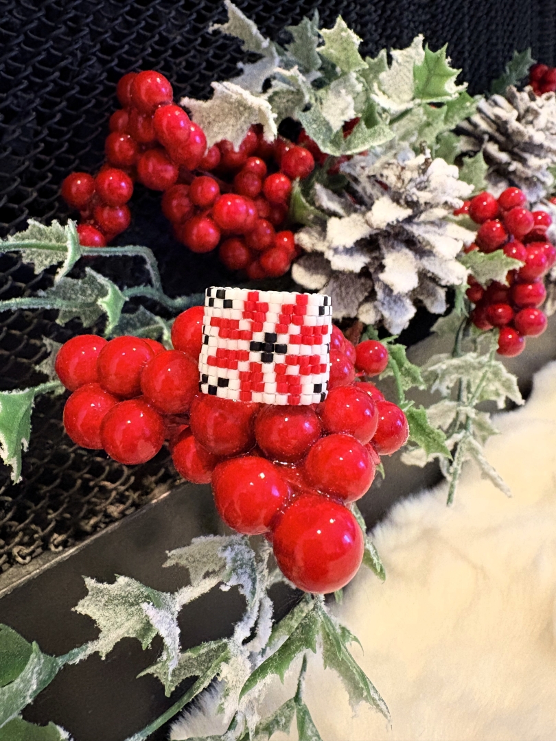 Image of Ukrainian traditional beaded ring