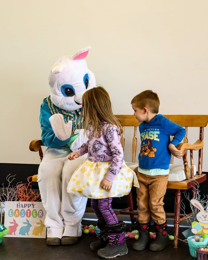 Photo of the Easter Bunny at Crossmount
